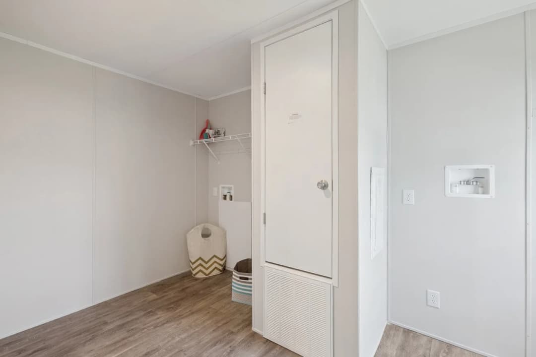 Valuhomes 28724p interior home features