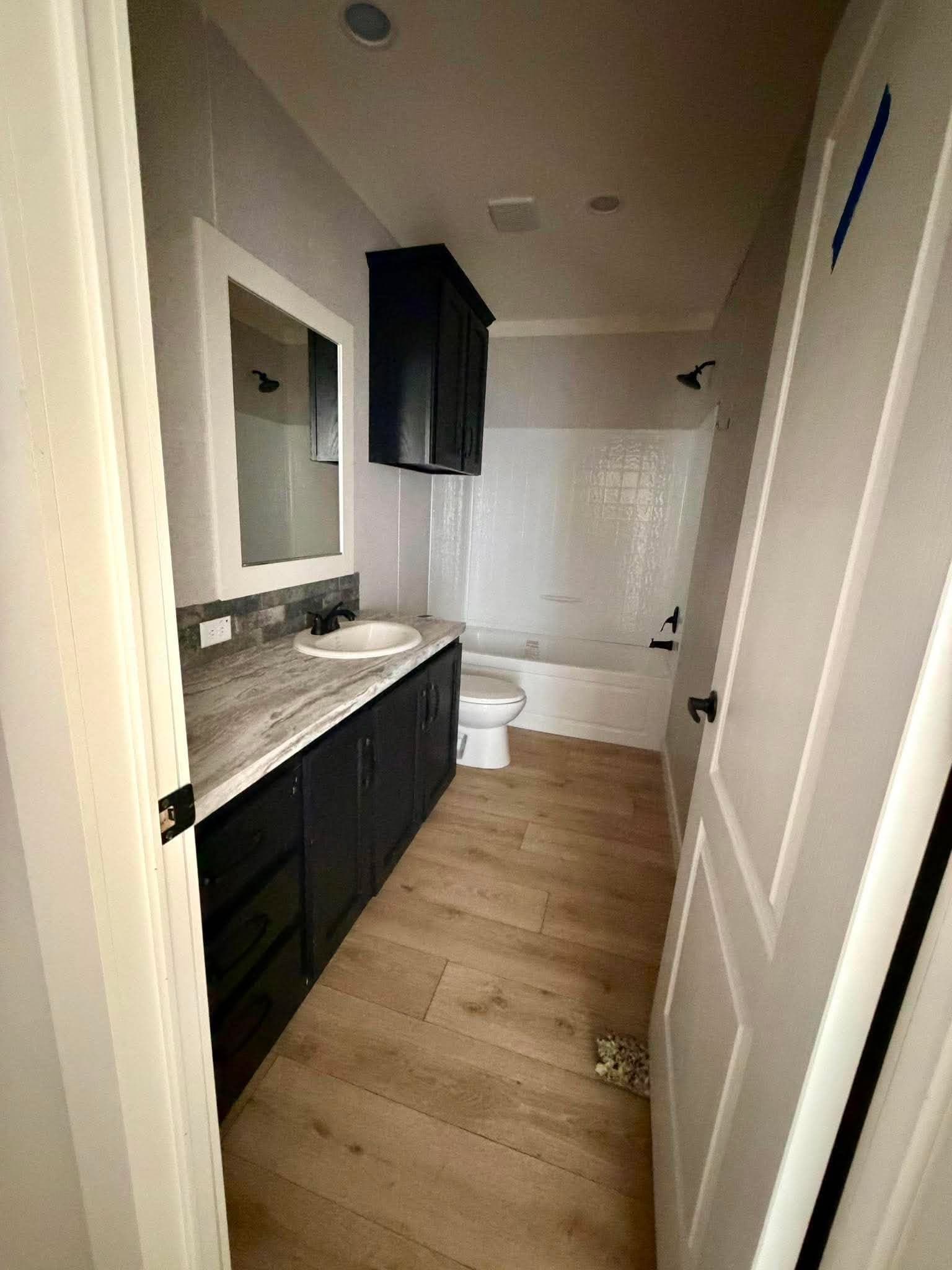 The ranchero   home features