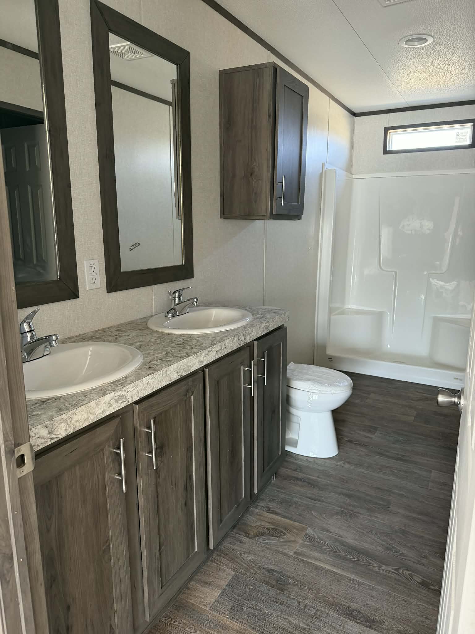 The frio (hot deal)  home features