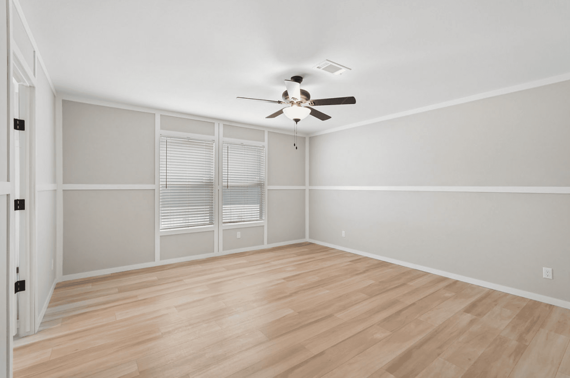 The fort worth  home features