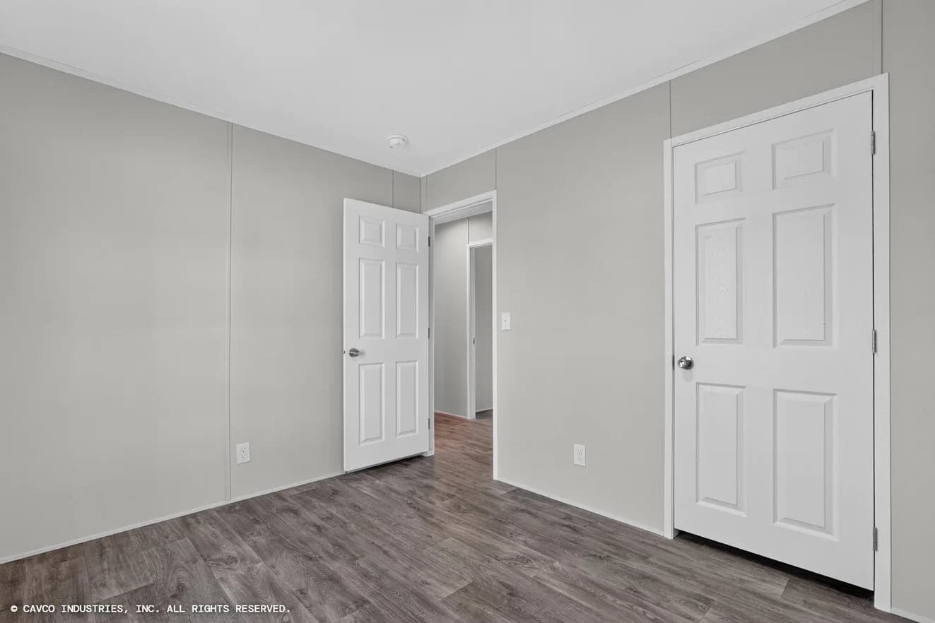 Valuhomes 28564p bedroom home features
