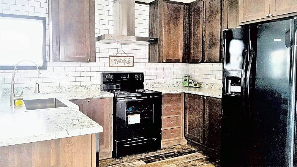 The razor kitchen home features