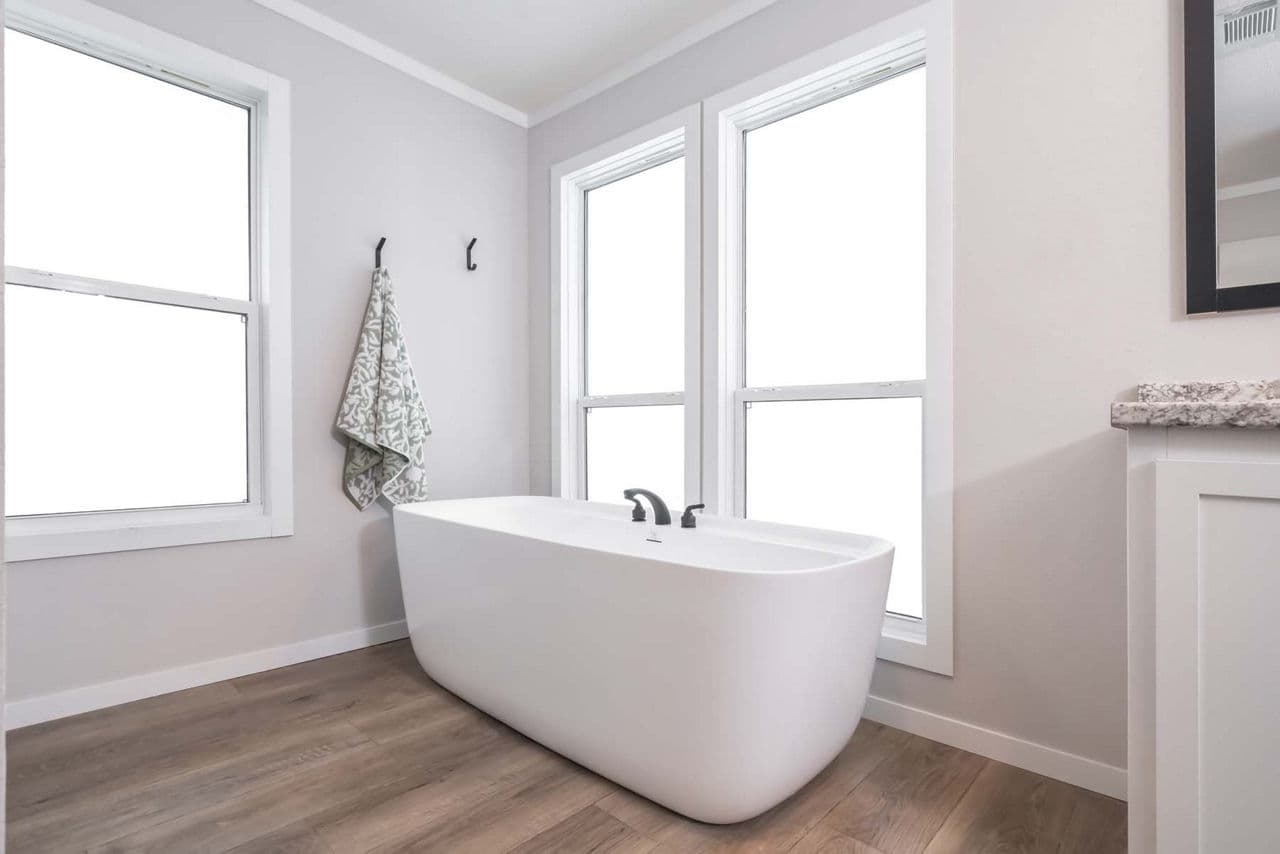 Bourbon bathroom home features