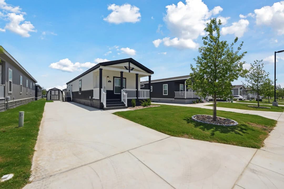 Innovation in1868h22177 elevation and exterior home features