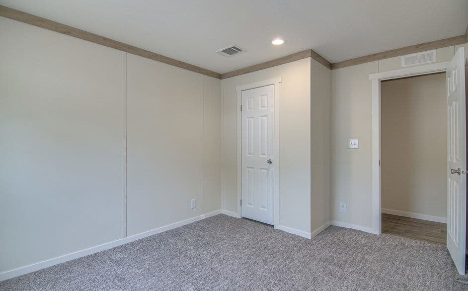 Corral 2354 bedroom home features