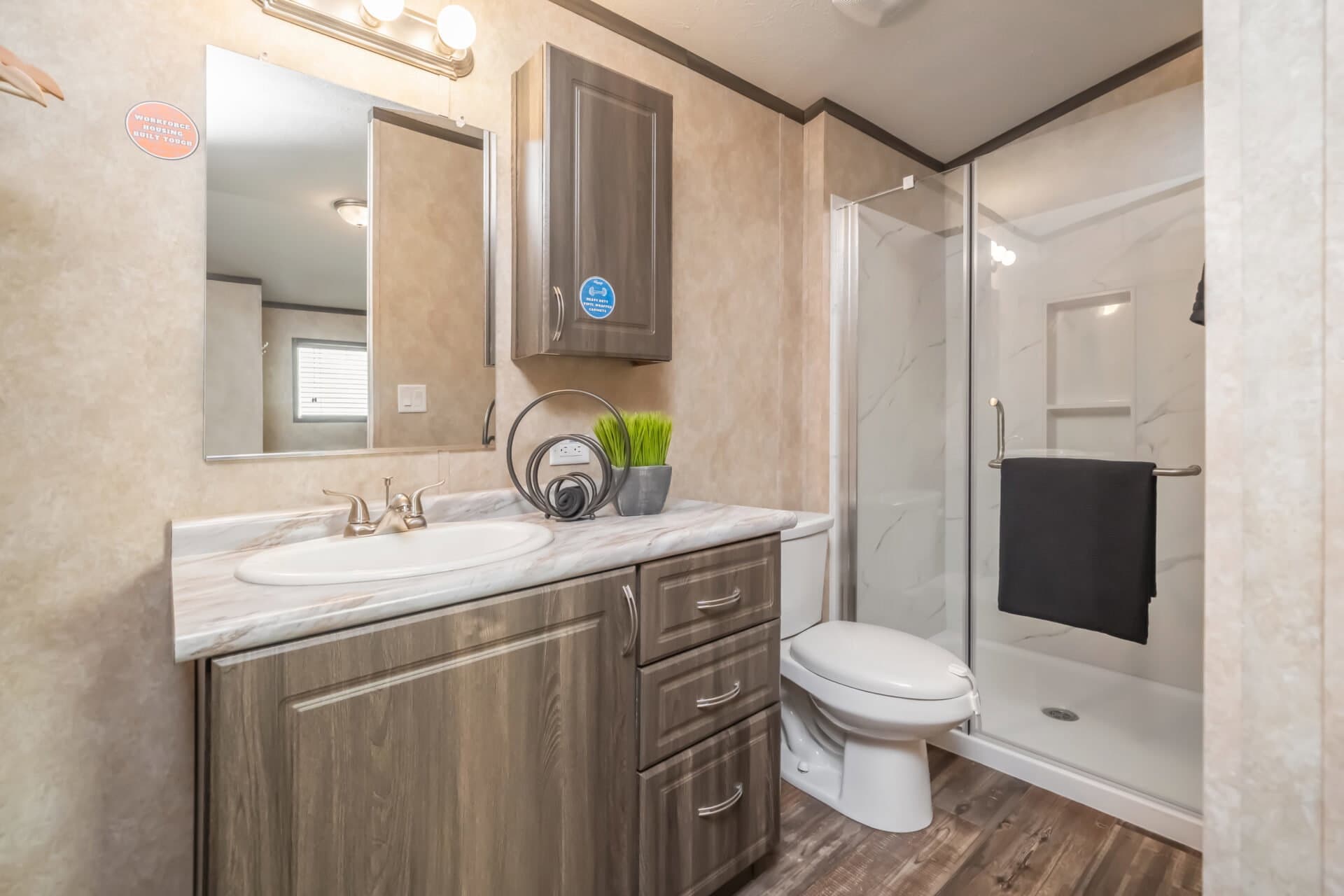 Workforce o-16×76-66aof bathroom home features