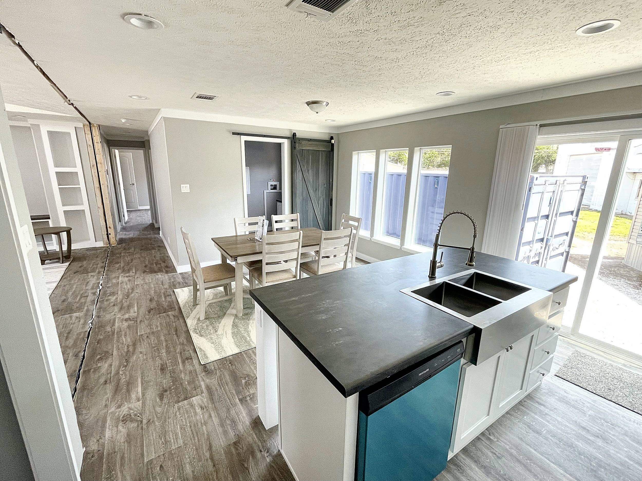 The stephens kitchen home features