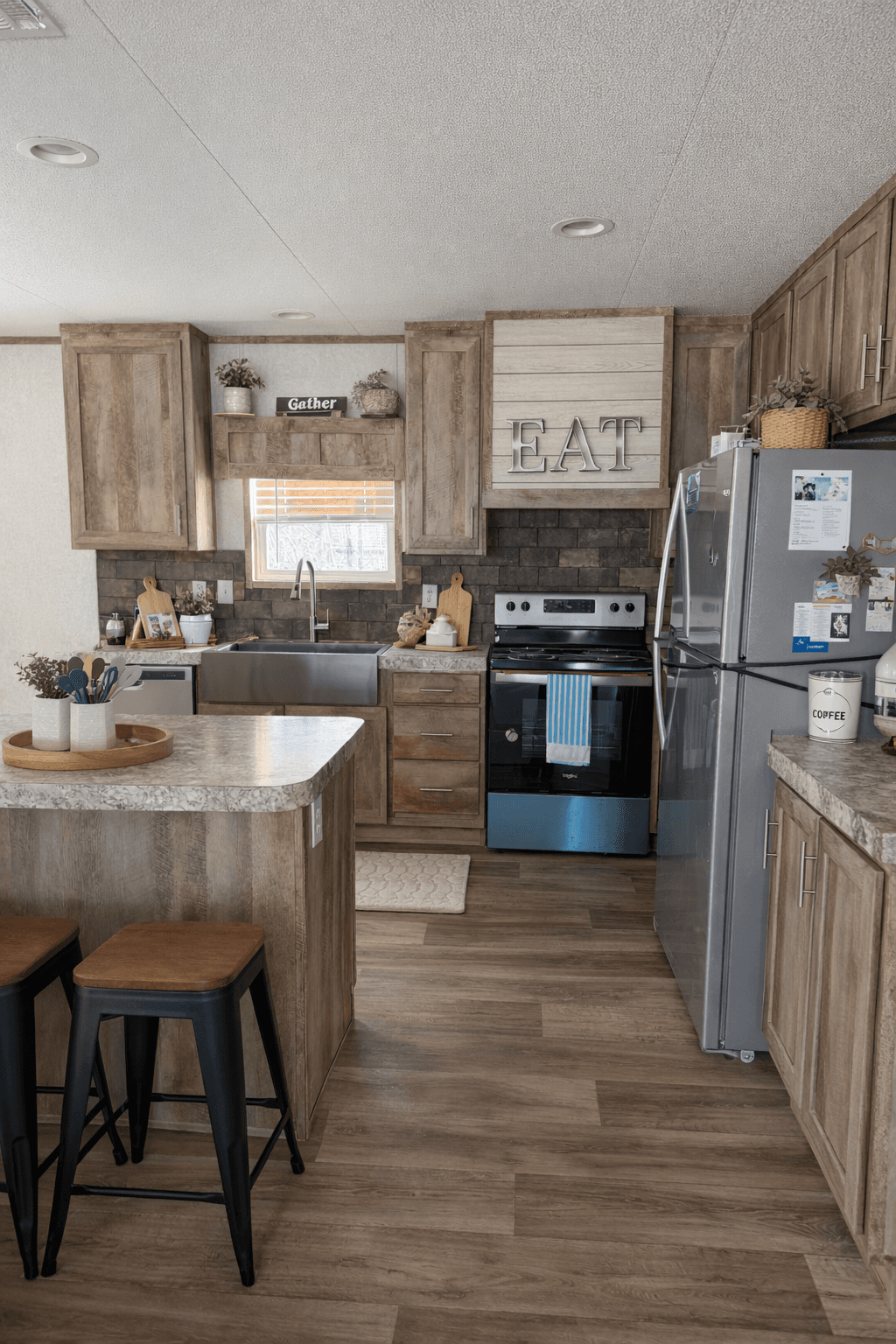 The frio (hot deal)  home features