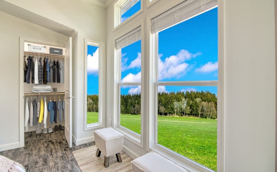 Falcon l40ep8 bedroom home features