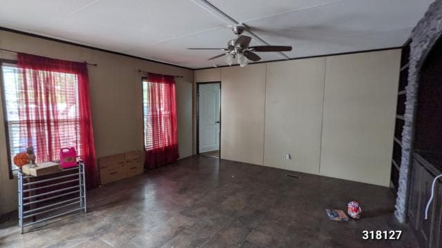 2015 clayton sierra vista (bank repo) interior home features