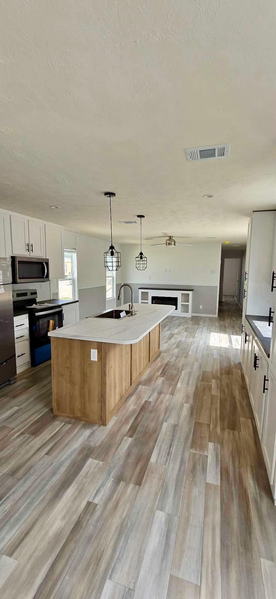 The kyle (hot deal)  home features