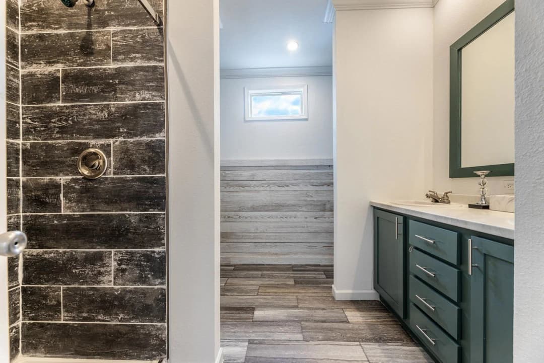 Innovation in1650h11059 bathroom home features