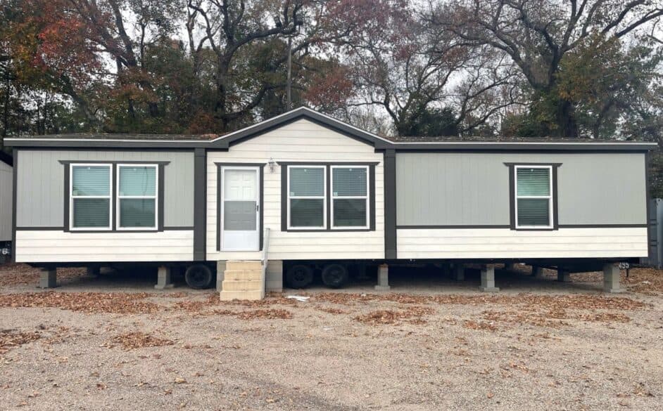 Magnificent seven 2320 hero, elevation, and exterior home features