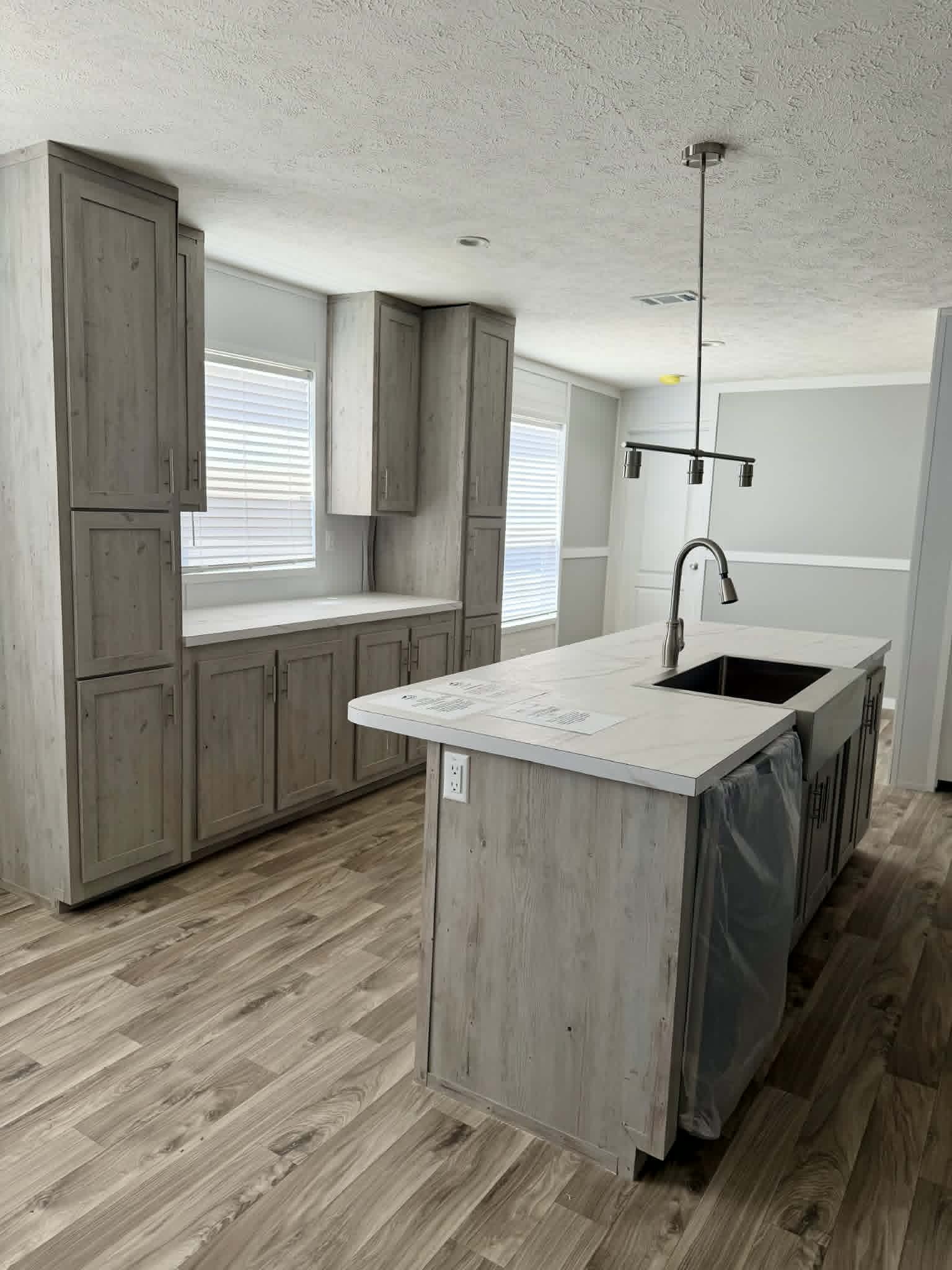 The comal kitchen home features