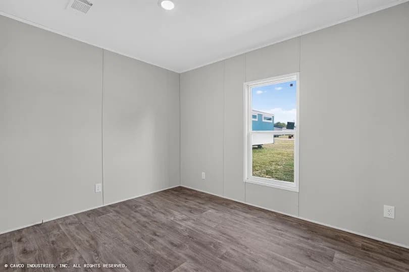 Valuhomes 28564p bedroom home features