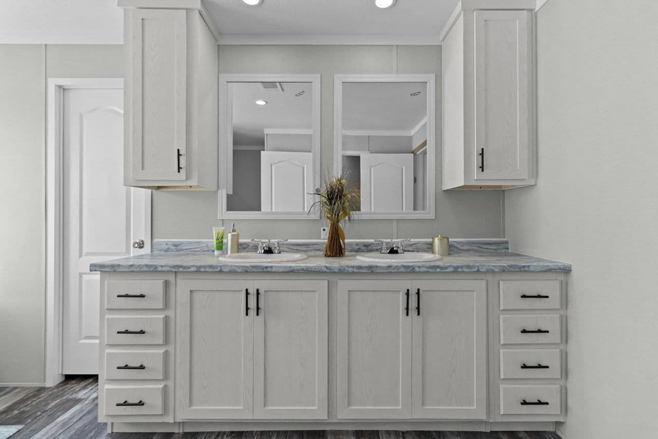 The magnolia bathroom home features