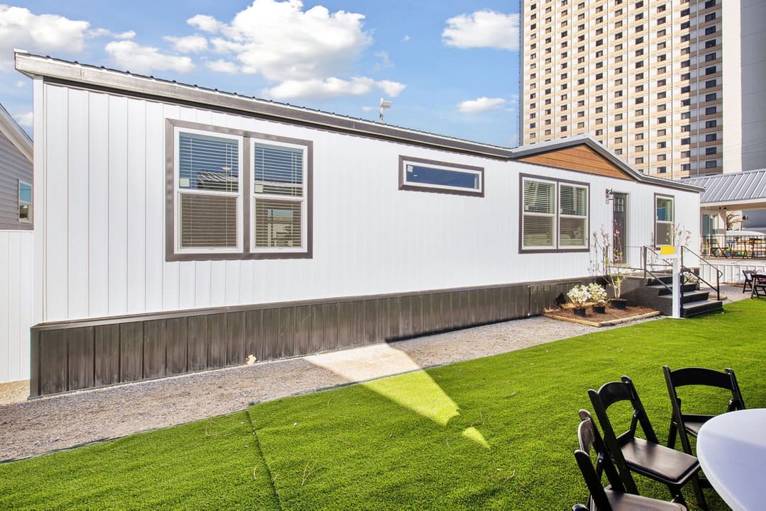 Creole exterior home features