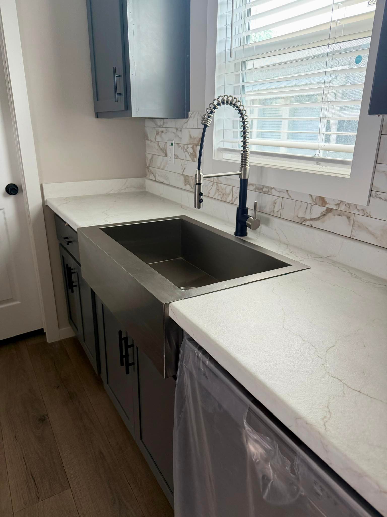 The pelican (hot deal)   home features