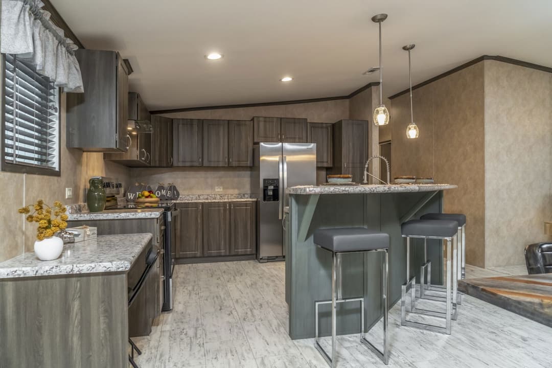 Classic c-3256-42b kitchen home features