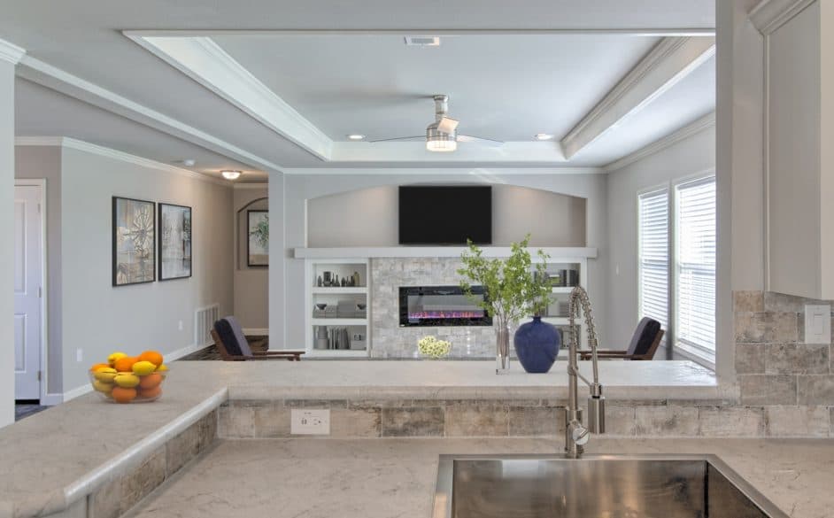 Comfort 5176 kitchen home features