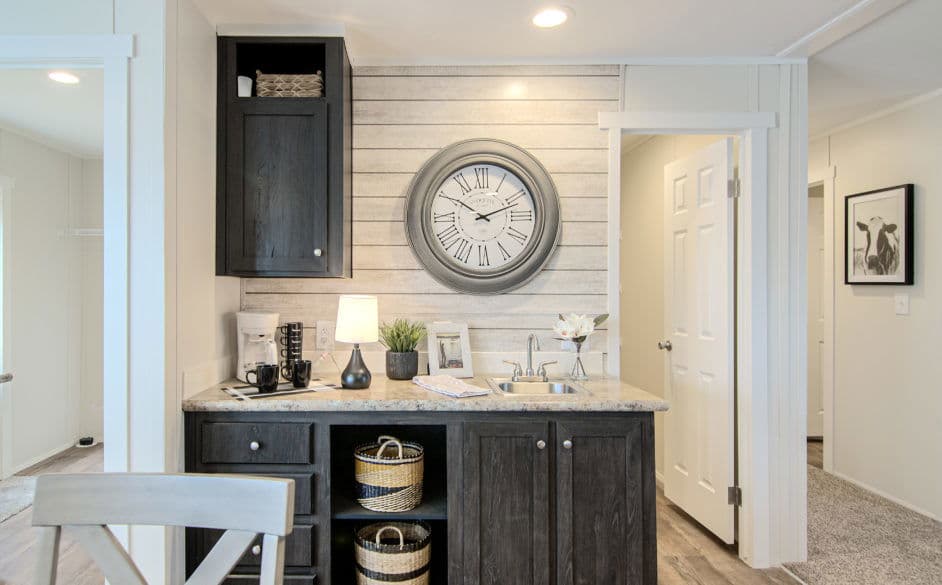 Bandera 3356 interior home features