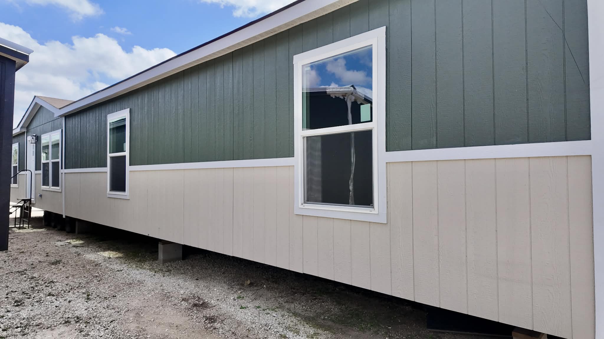 Crockett (hot deal) hero home features