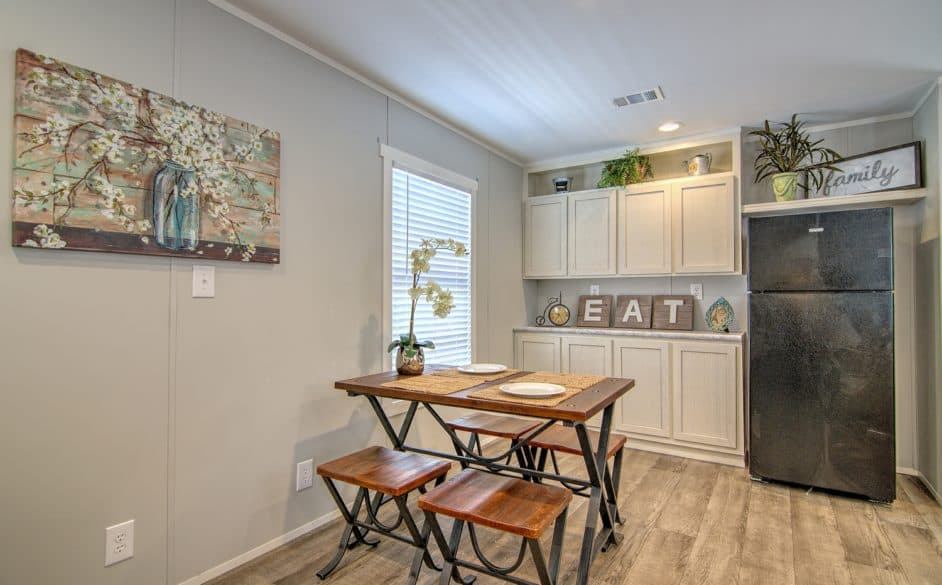 Park place 302 kitchen home features