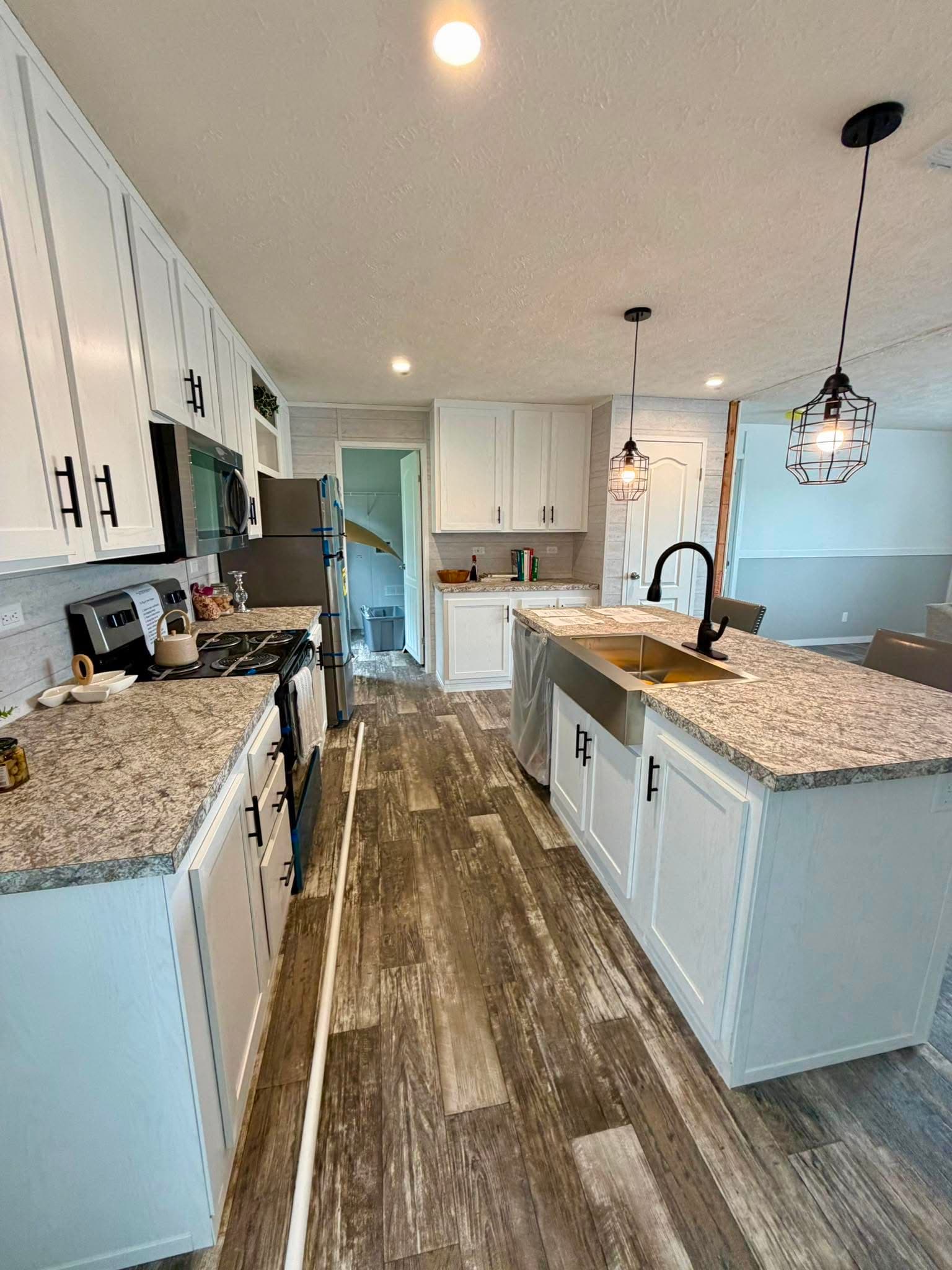 The belle (hot deal)  home features