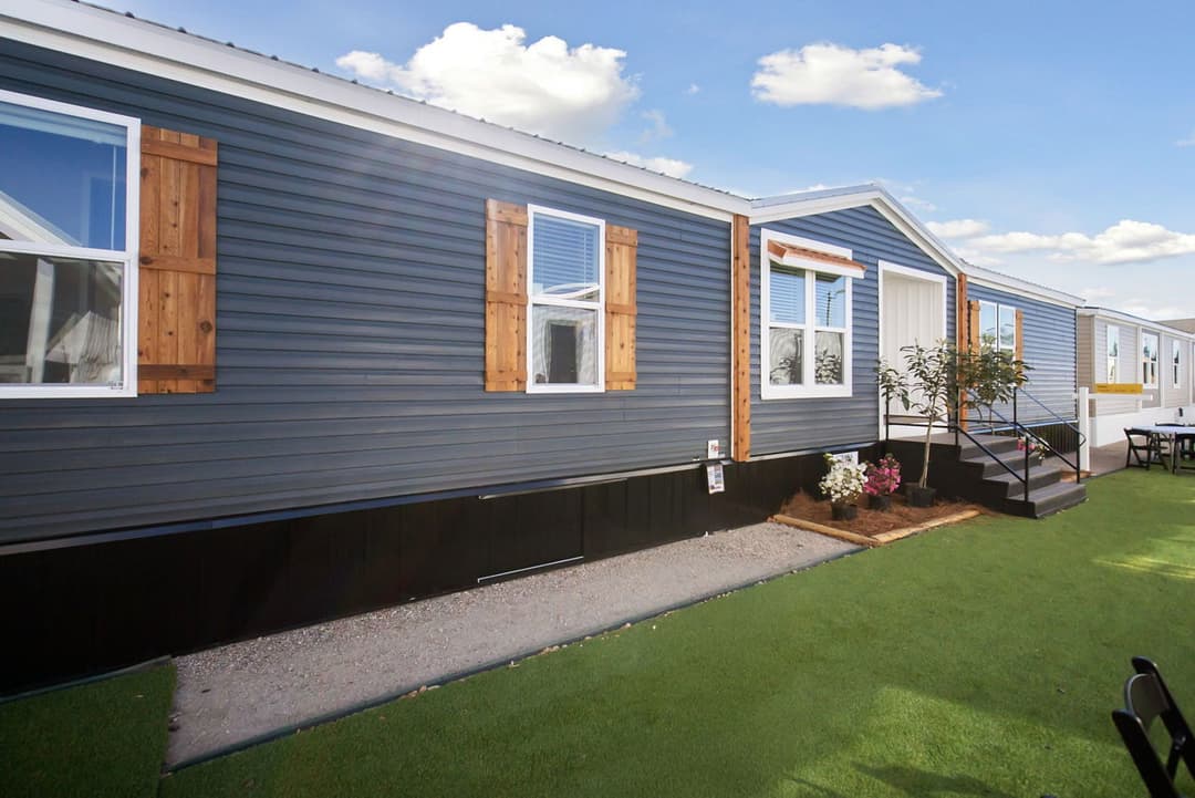 Sazerac exterior home features