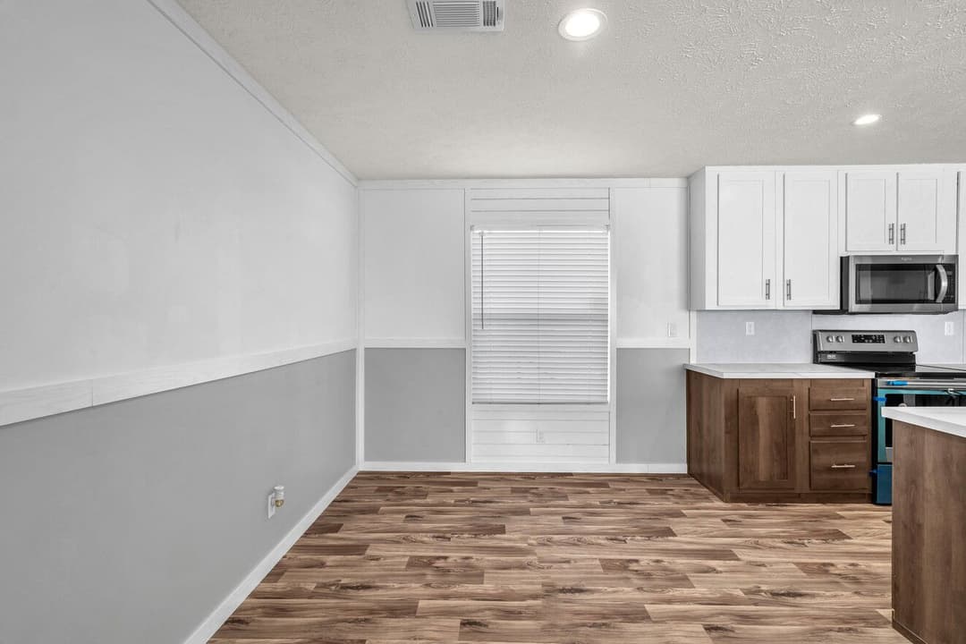 Valu maxx 28483m interior home features