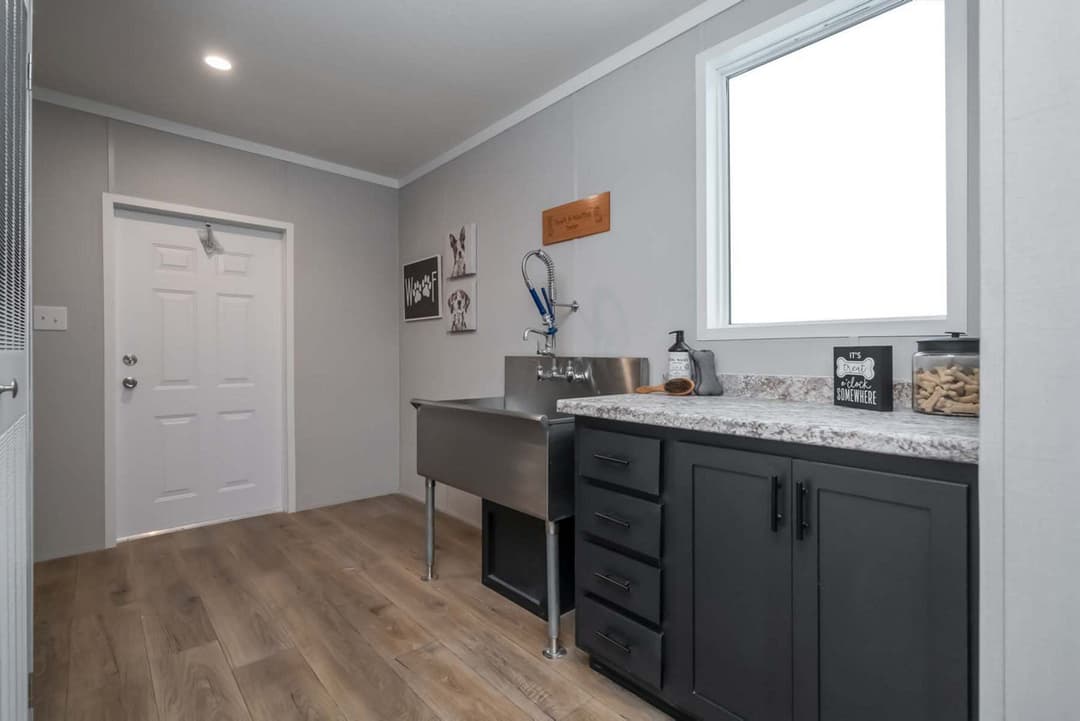 Bourbon interior home features