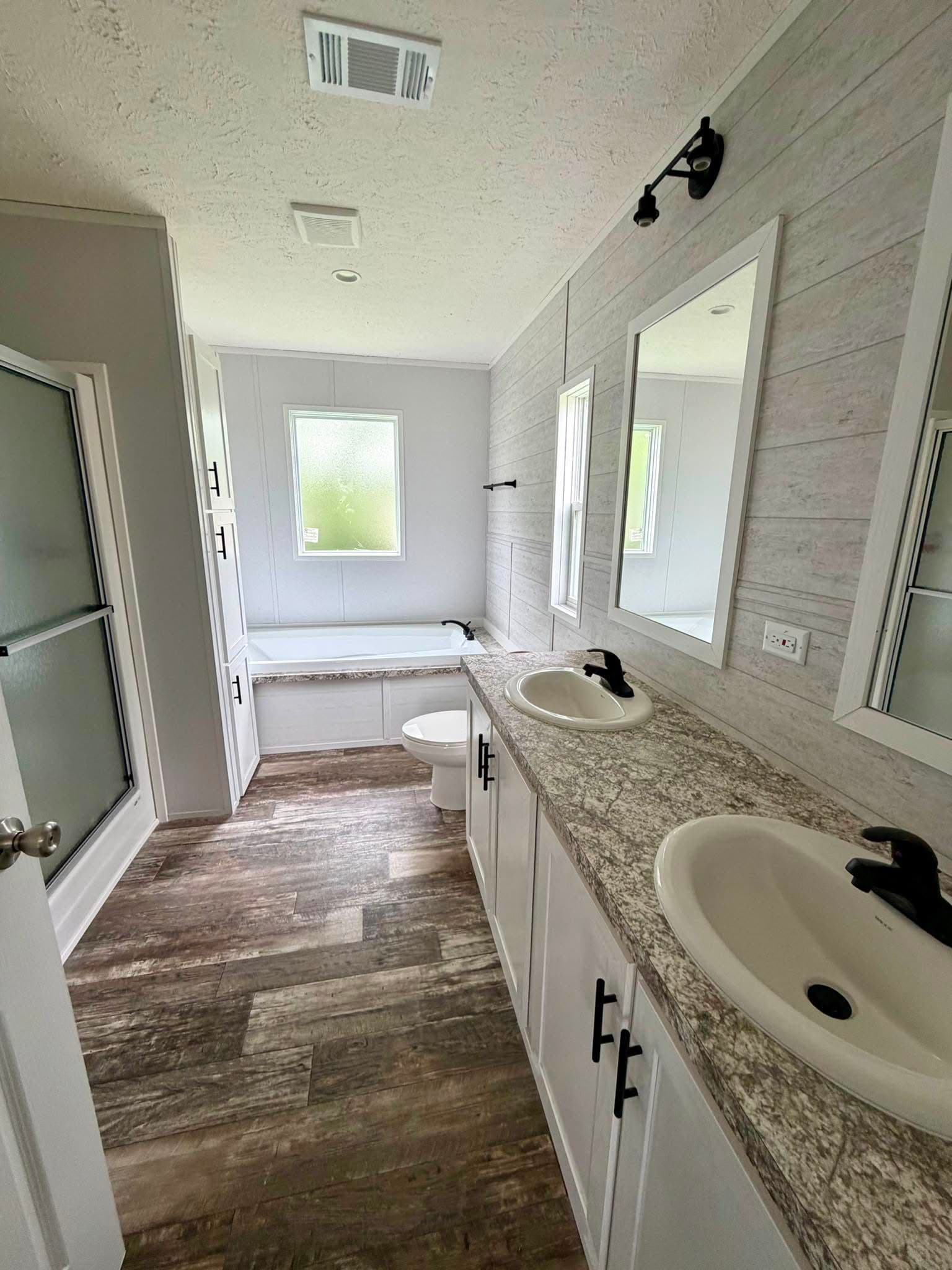 The belle (hot deal) bathroom home features
