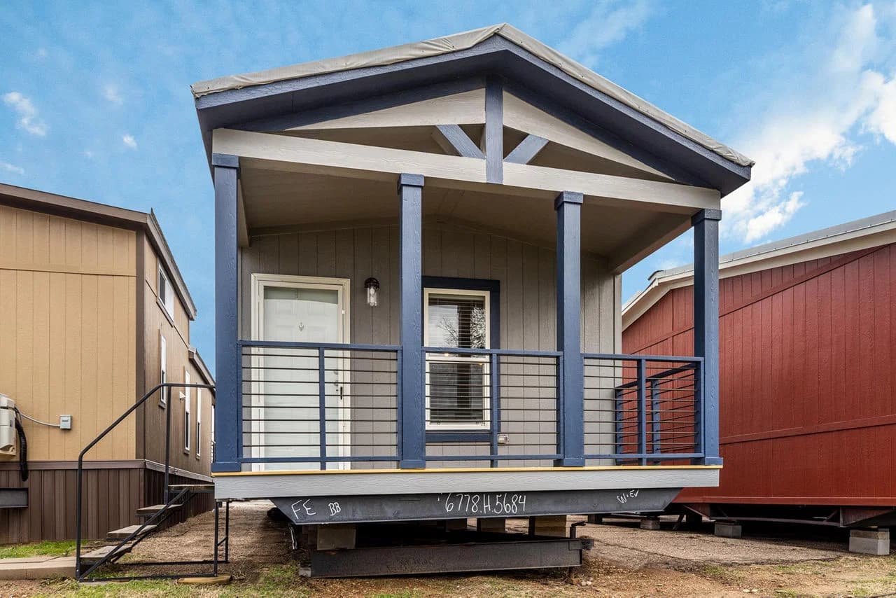 Innovation in1650h11059 hero, elevation, and exterior home features
