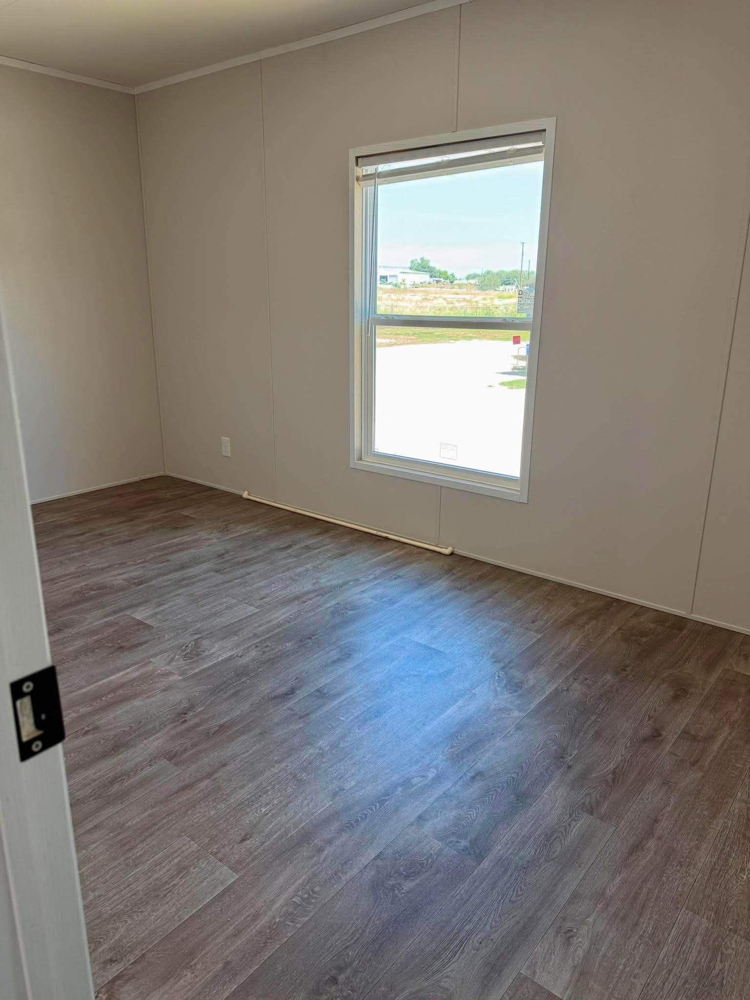 The jolene  home features