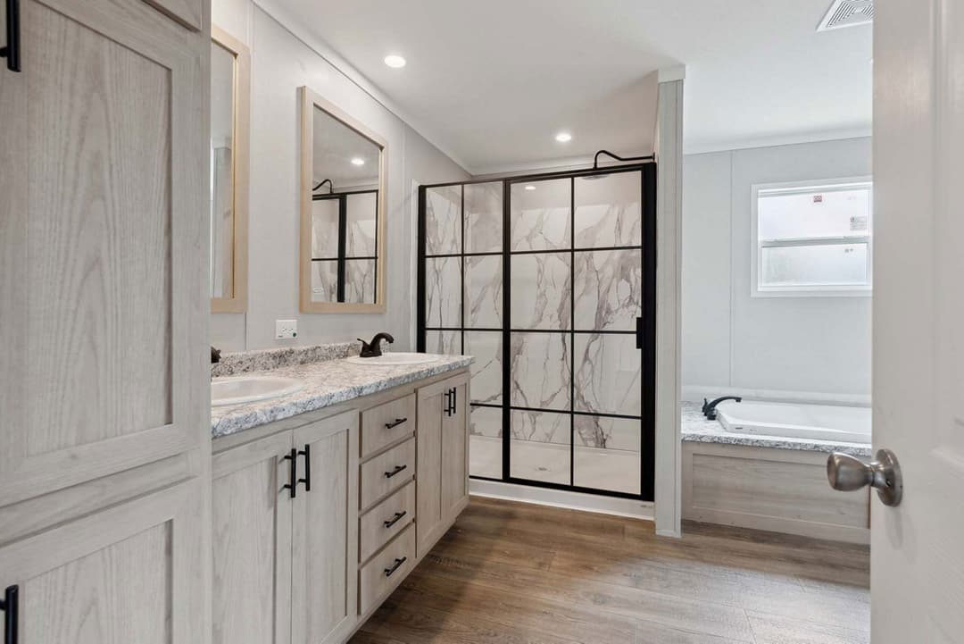 Toledo bathroom home features