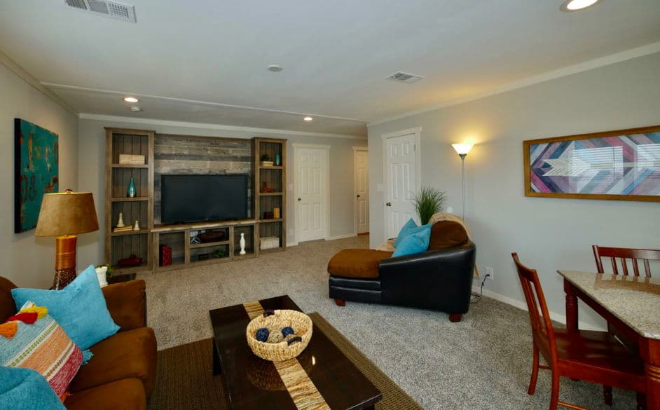 High plains 3387 interior home features