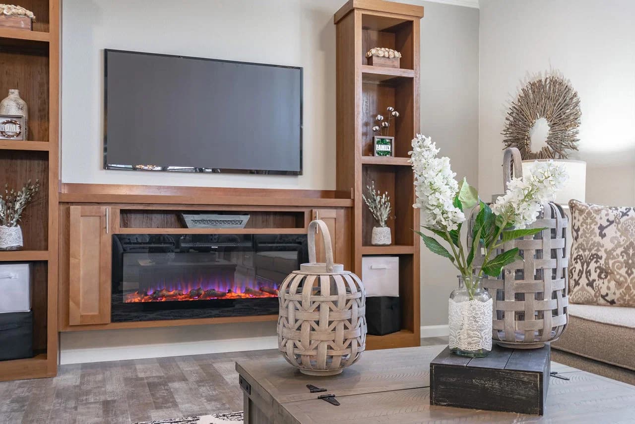 Innovation in3268h32052 interior home features
