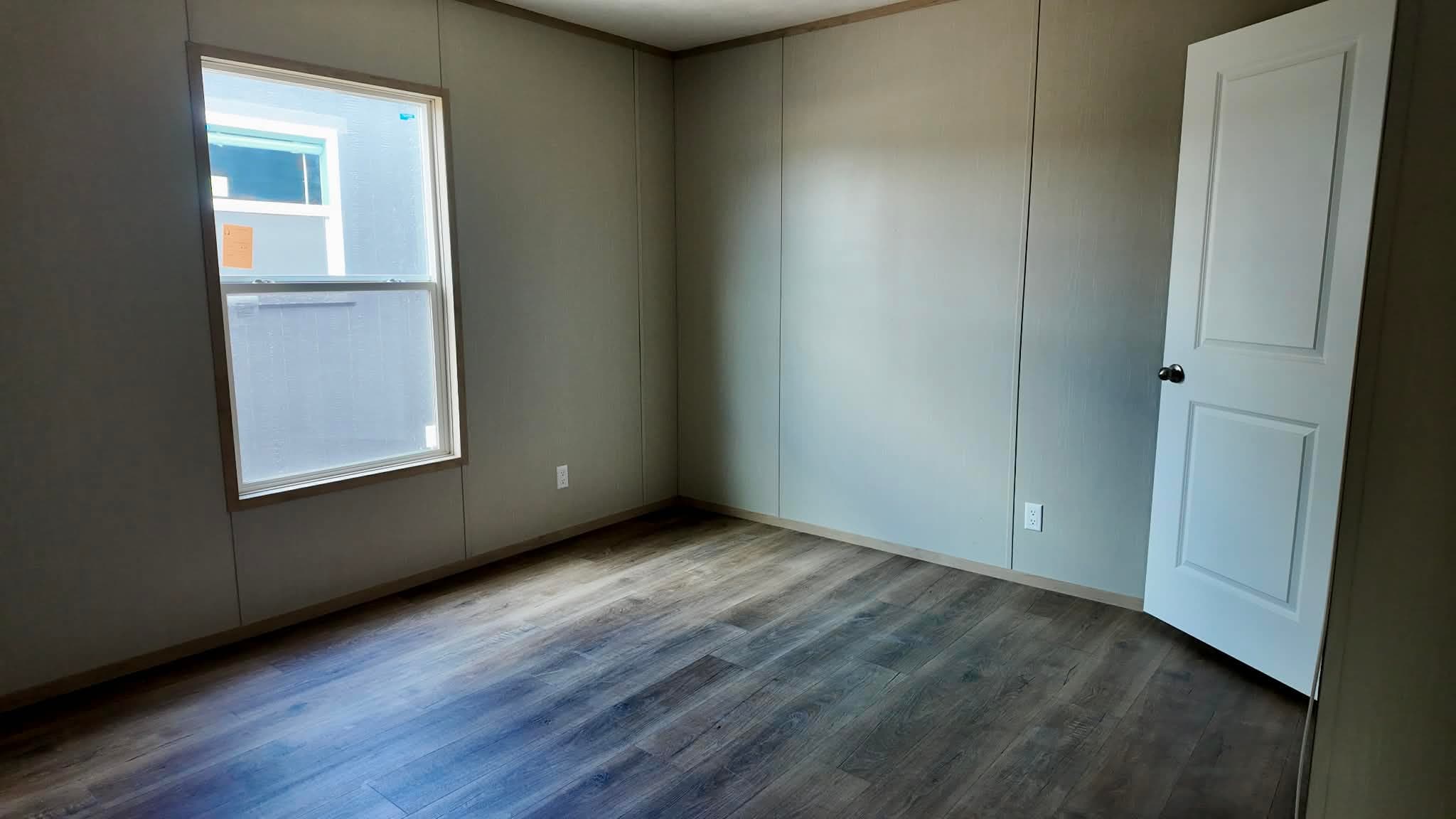 Crockett (hot deal)  home features