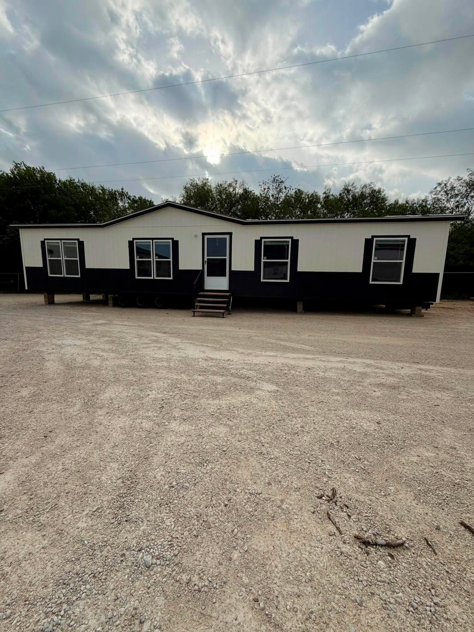 The white water hero home features