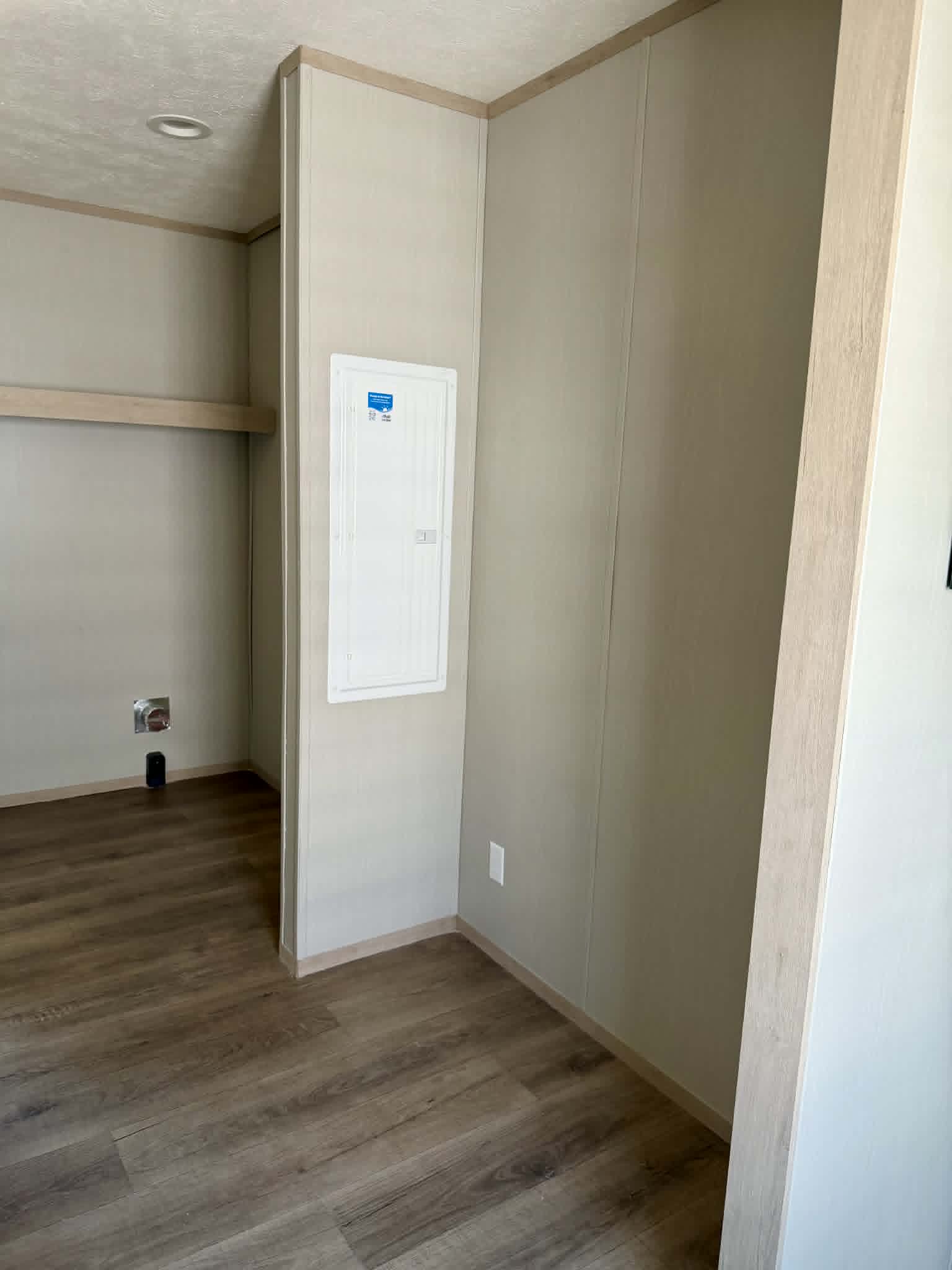 The deputy  home features