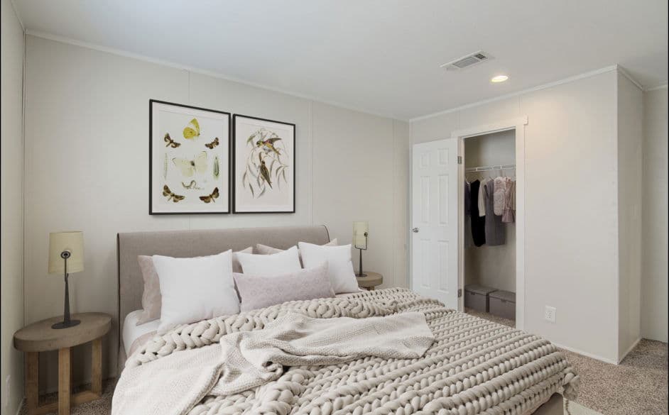 Bandera 3356 bedroom home features