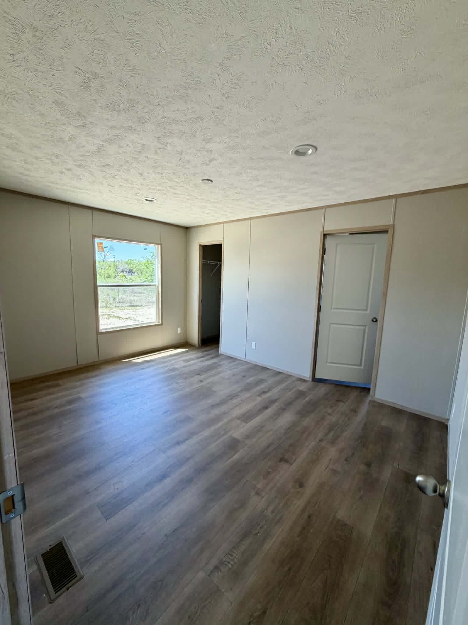 The deputy bedroom home features
