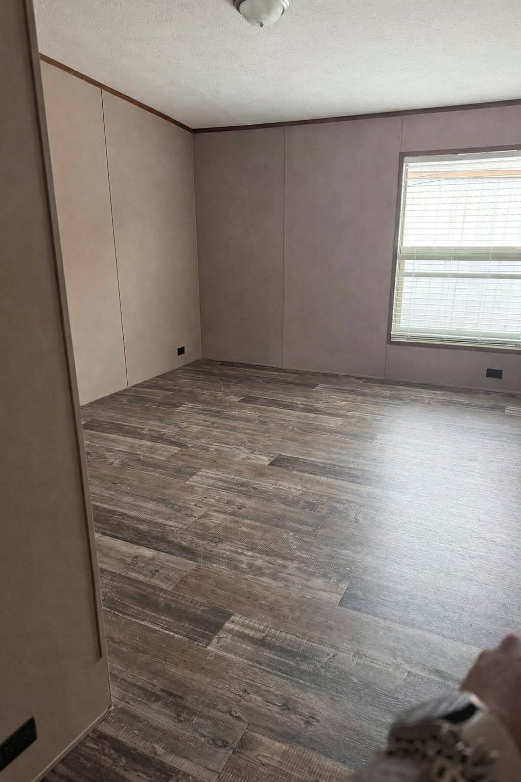 The utah refurbished 4 bedroom (hot deal)  home features