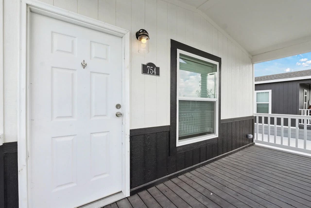Innovation in1868h22177 exterior home features
