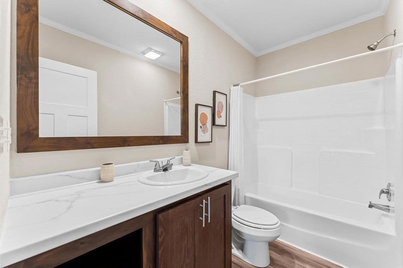 Innovation 2860s bathroom home features