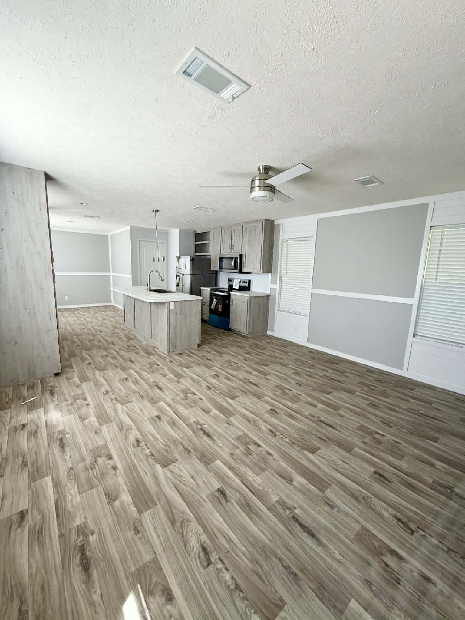 The comal kitchen home features