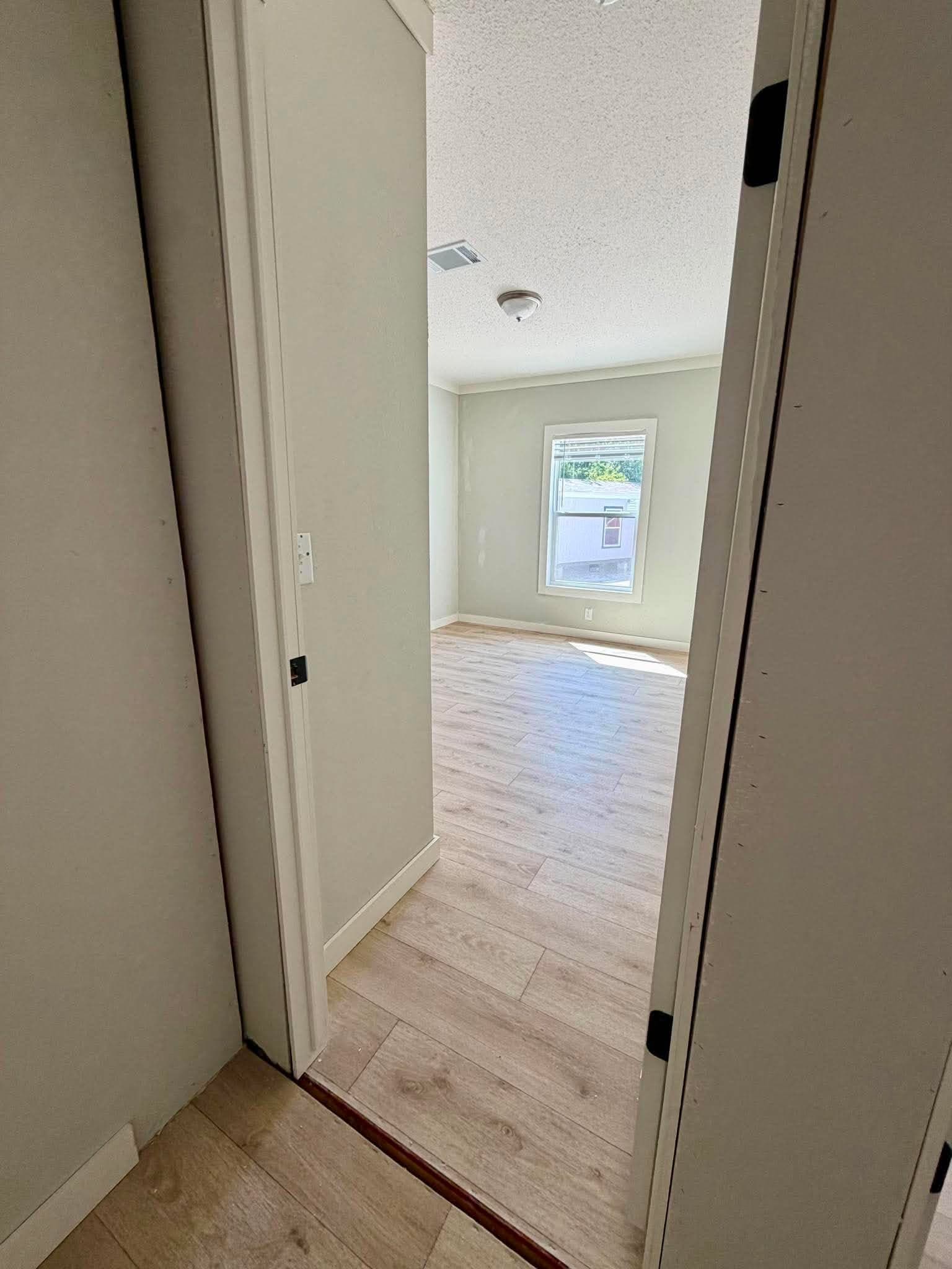 The ranchero   home features