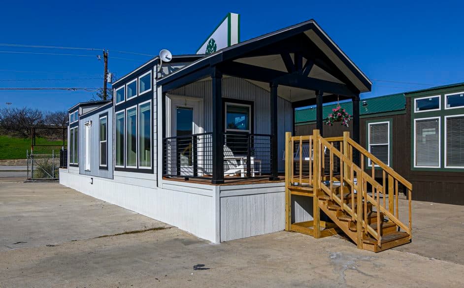 Starling d40ep8 elevation and exterior home features