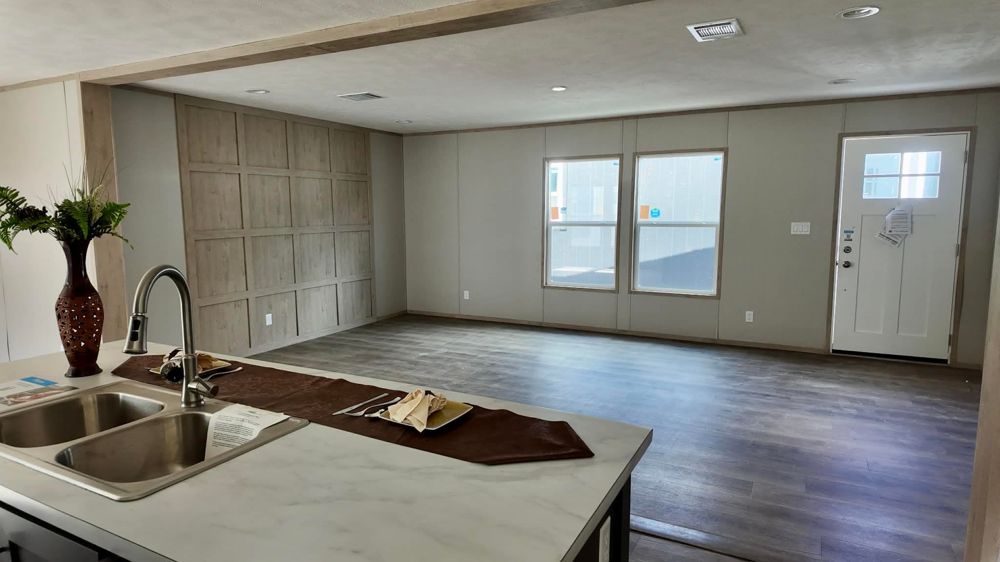 Crockett (hot deal)  home features