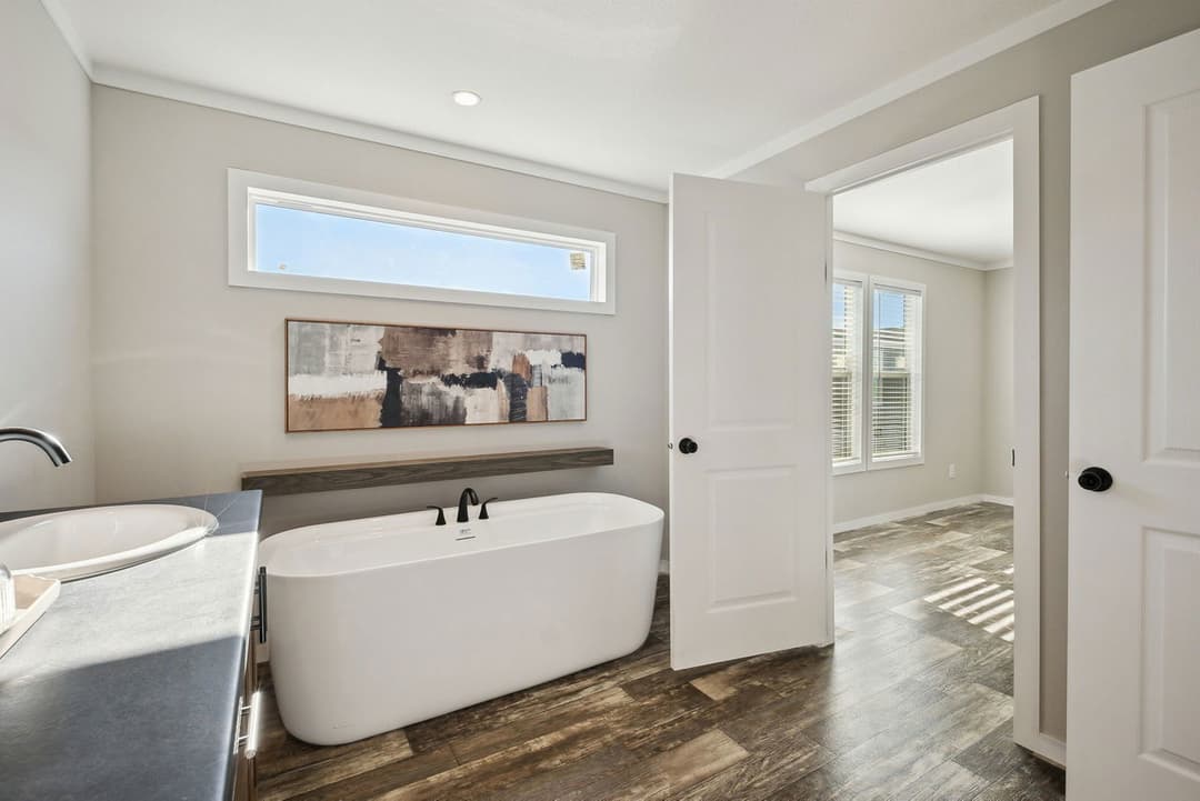 Creole bathroom home features